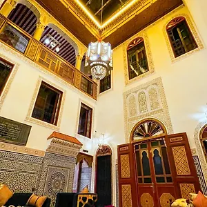 dar-el-ouedghiri.hotelfesmorocco.com/